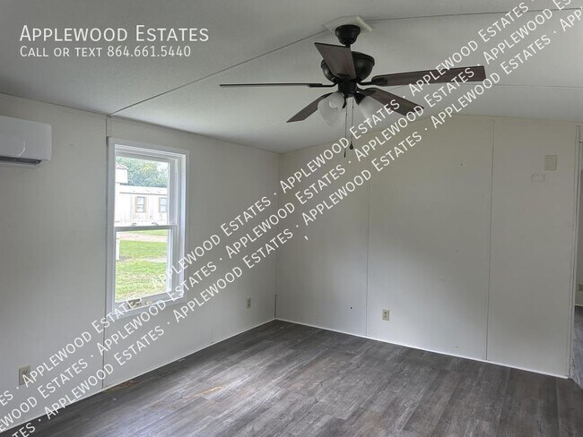 Foto del edificio - 251 Pebble Rock Cir