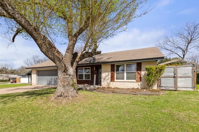 Building Photo - 3104 Candlelight Ct