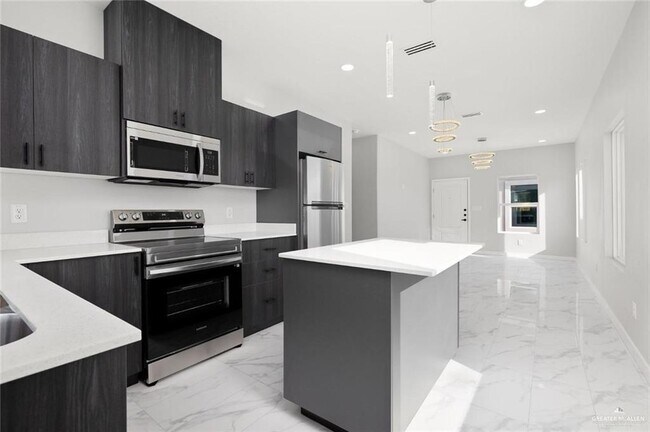 Foto del edificio - 1025 N Woodson Ave