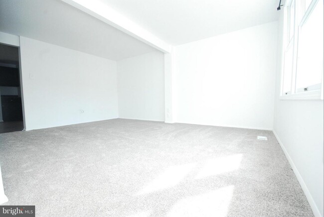 Building Photo - 5312 Avalon Pl