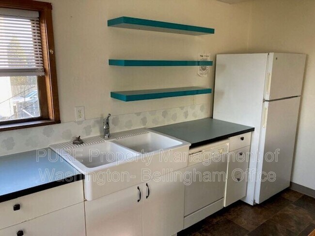 Foto del edificio - 734 N Forest St
