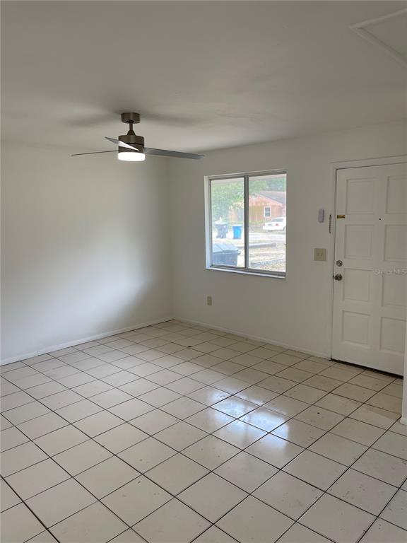 Building Photo - 3814 Valley Tree Dr