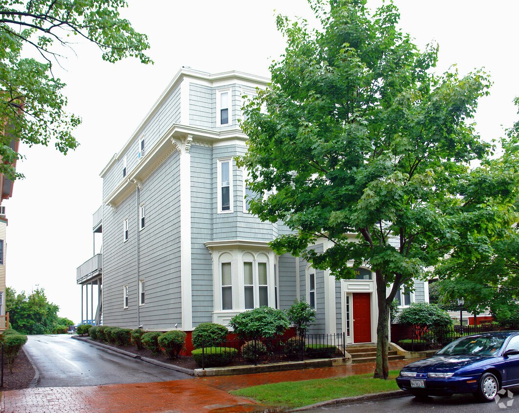 Primary Photo - 84 North St