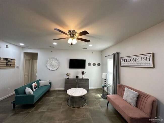 Foto del edificio - 3807 S Veterans Blvd
