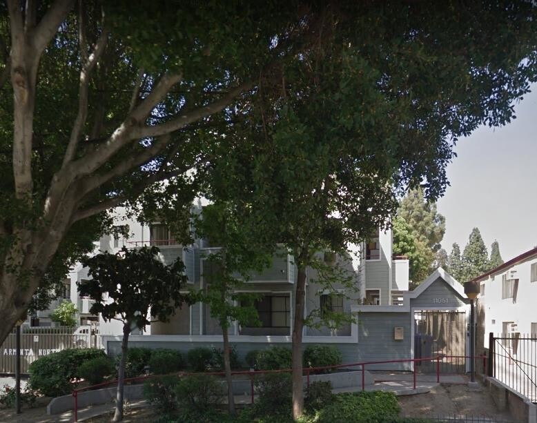 Primary Photo - 11051 Arminta St