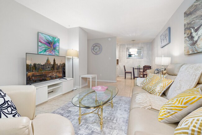 Photo du bâtiment - 2040 Cornwall Ave