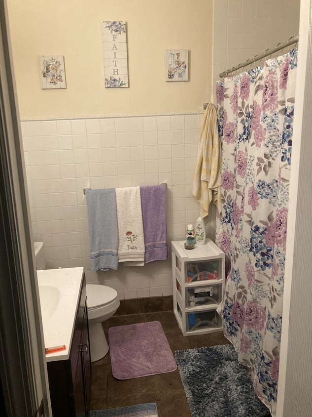 Primary Photo - 586 Clinton St