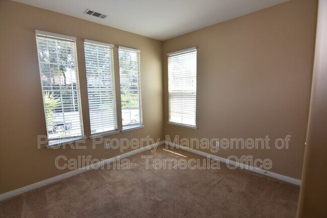 Building Photo - 39641 N General Kearny Rd