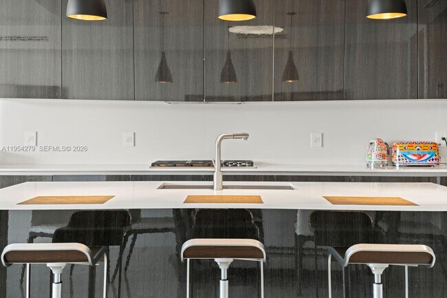 Building Photo - 3300 NE 188th St