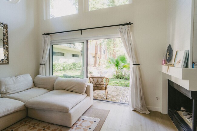 Foto del edificio - 5716 Skyview Way