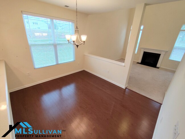 Building Photo - 5454 Jessip St