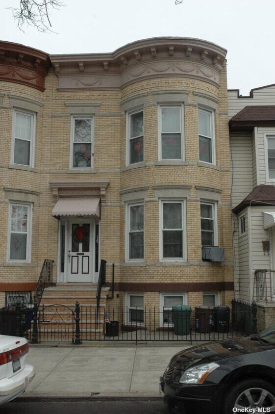 Foto principal - 72-29 66th Pl