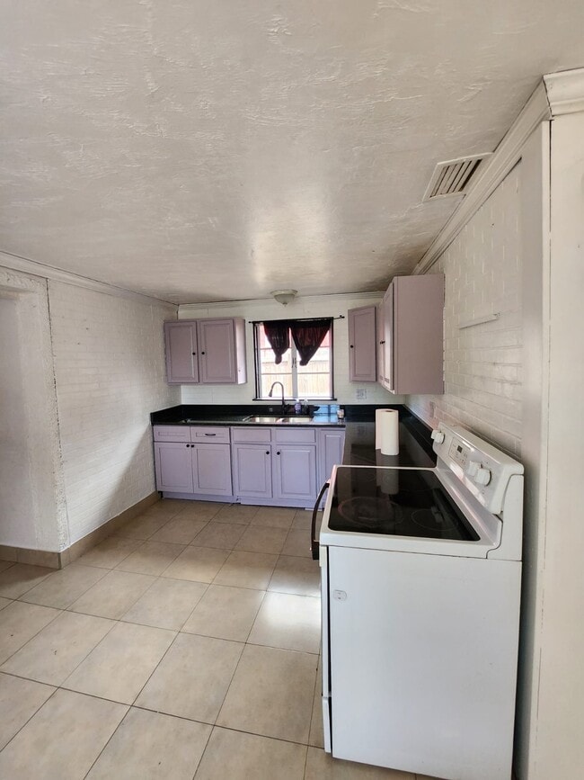 Photo - 4730 68th Ln N House