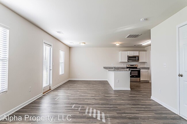 Building Photo - 4 br, 2.5 bath House - 207 Long Grove Ln