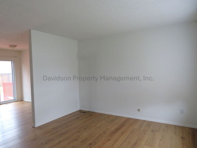 Building Photo - 5160 Marabou Way