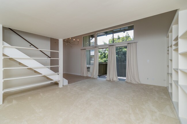 Foto del edificio - 4820 Hollow Corner Rd