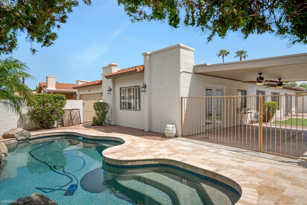 Primary Photo - 4 br, 2 bath House - 7131 N Via de Amigos