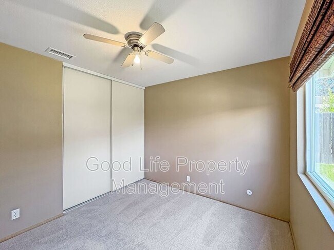 Foto del edificio - 1429 Esperanza Way