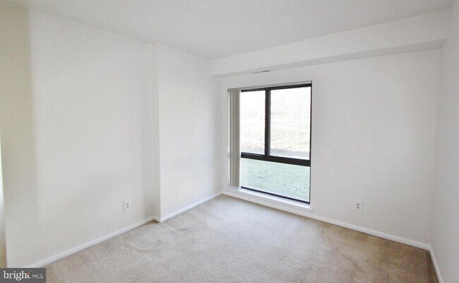 Foto del edificio - 6001 Majors Ln