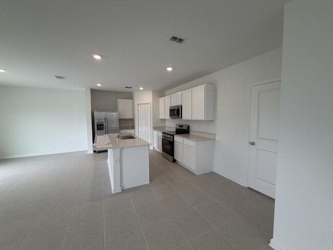 Foto del edificio - 2482 Hallow Gdn Rd