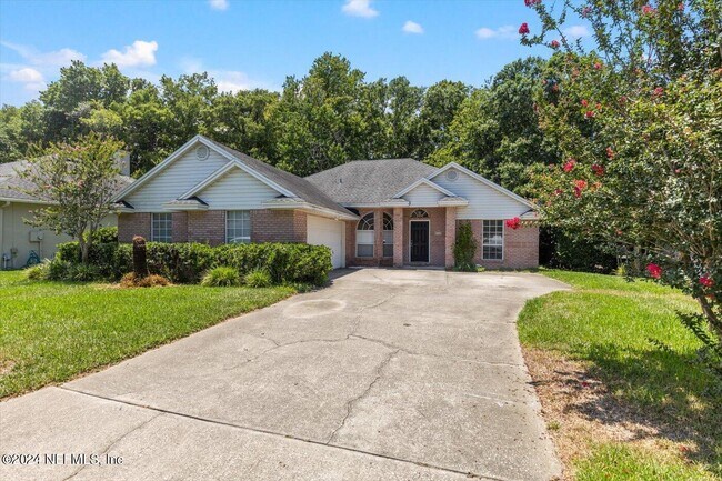 Building Photo - 1722 Branch Vine Dr W