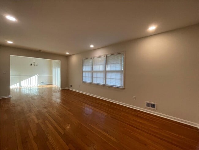 Building Photo - 2297 Hylaea Rd