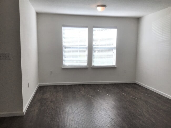 Building Photo - 3351 Ridgeview Drive