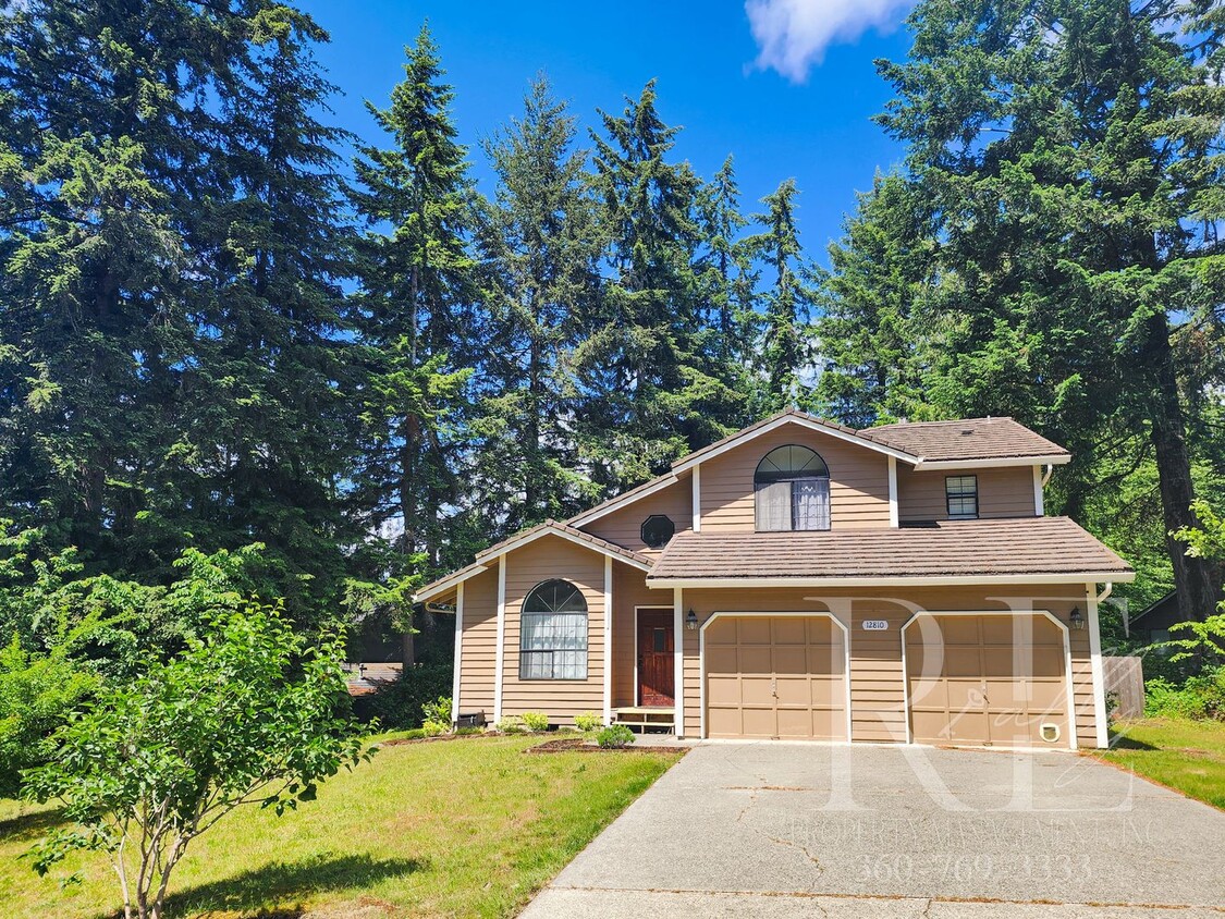 Primary Photo - Ridgetop Home in Quiet Neighborhood