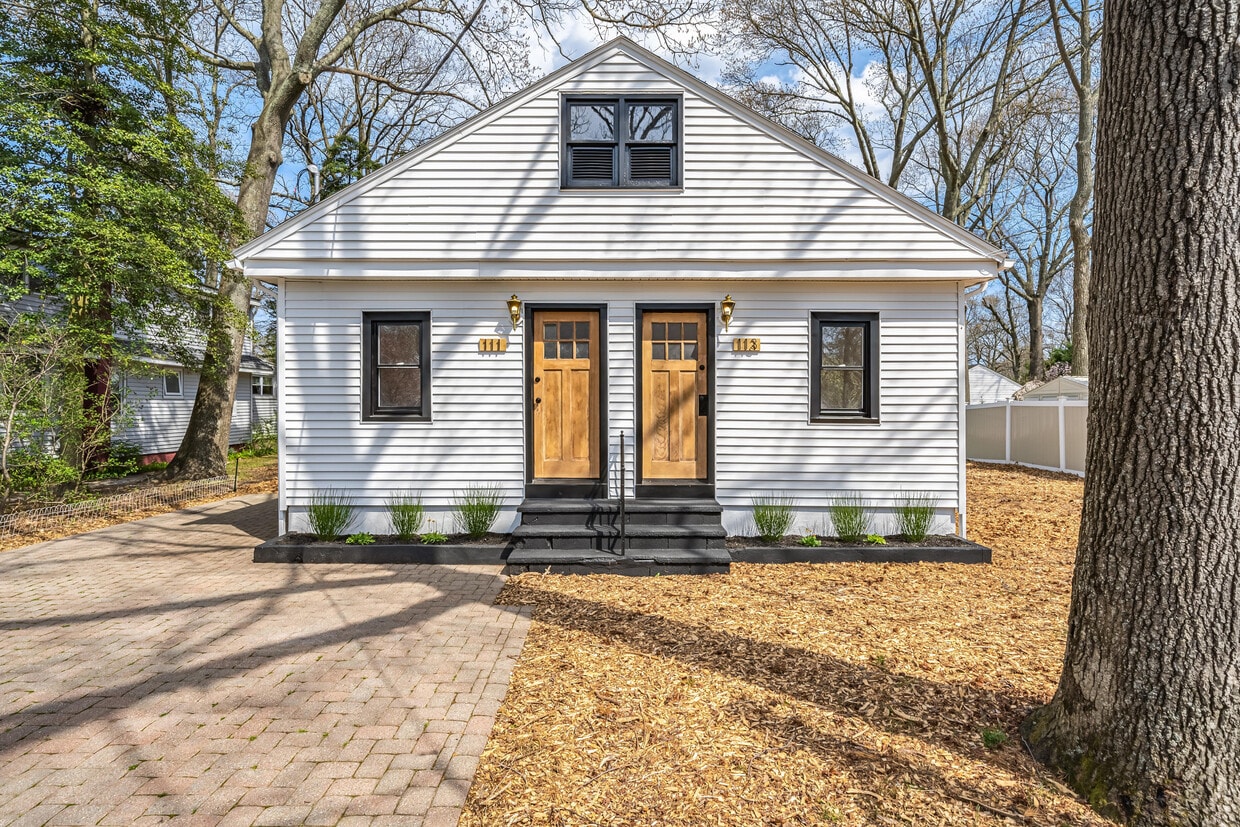 111 Martin Rd, Toms River, NJ 08753 Townhome Rentals in Toms River NJ