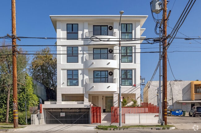 Building Photo - 4214 Fulton Ave