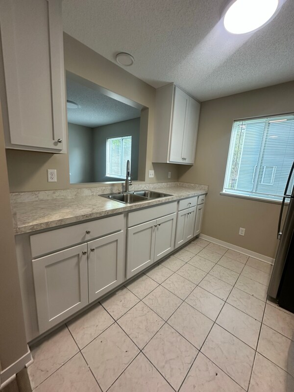 Foto del edificio - 8511 Cardiff Ln