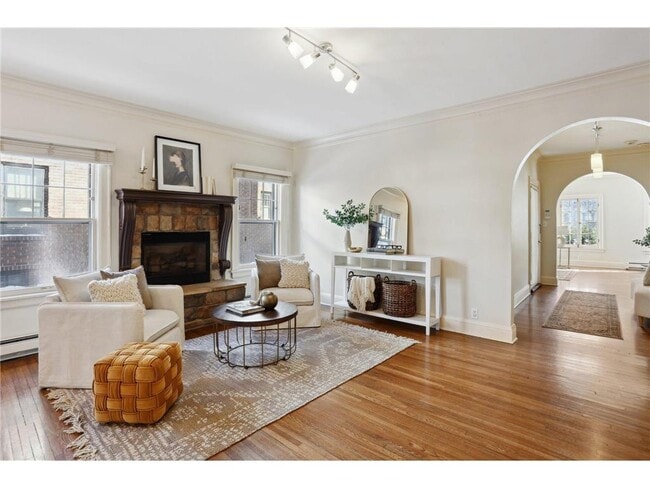 Foto del edificio - 1770 James Ave S