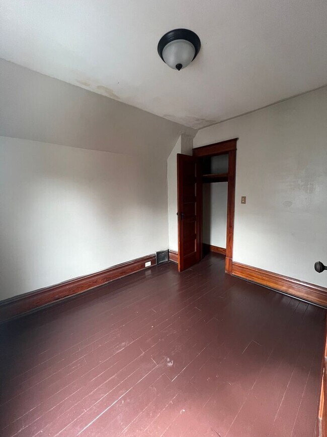 Foto del edificio - Spacious 4 Bedroom Southside Holland