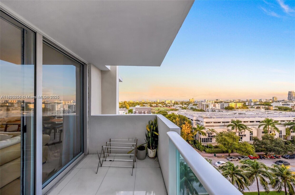 Foto principal - 1200 West Ave