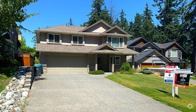 Building Photo - 4085 Salal Dr