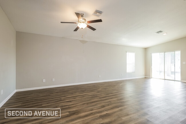 Foto del edificio - 930 NE 16th Terrace