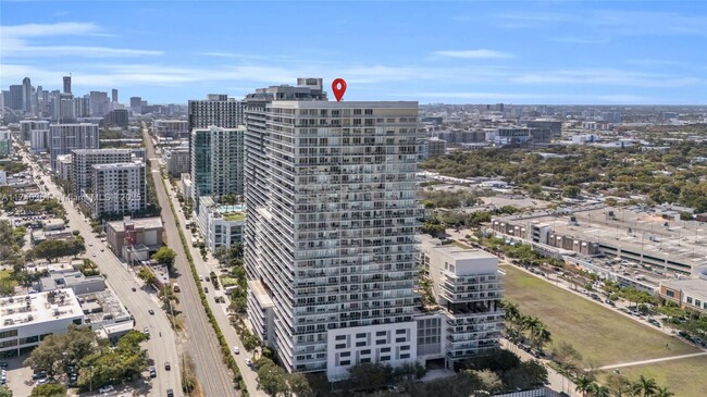 Foto del edificio - 3470 E Coast Ave