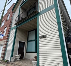 Building Photo - 2425 N Clybourn Ave