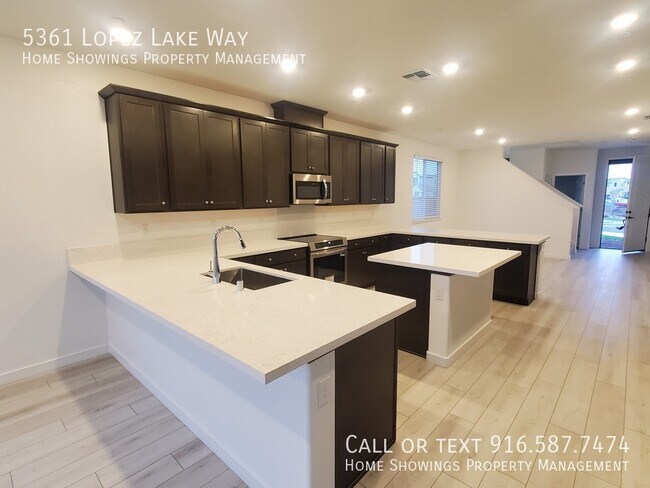 Foto del edificio - 5361 Lopez Lk Wy