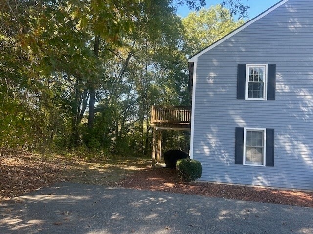 Building Photo - 39 Lantern Ln