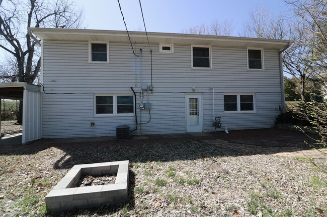 Building Photo - 848 Church Ave