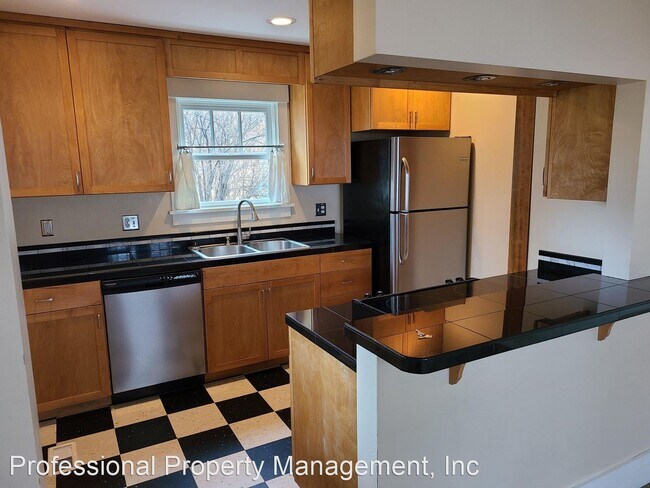 Building Photo - 3 br, 1.5 bath House - 428 Ford St