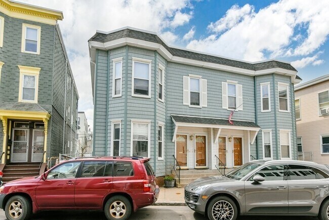 Building Photo - 245 Emerson St