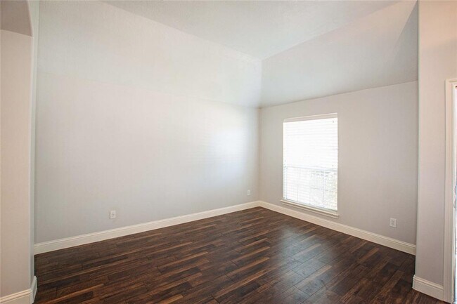 Building Photo - 2111 Blossom Creek Trail