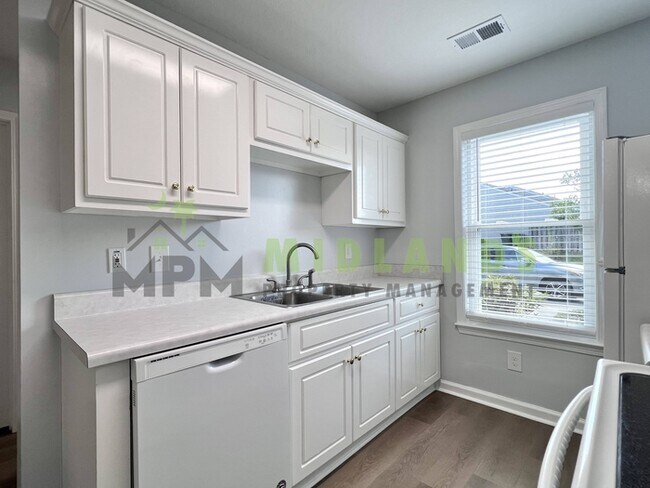 Foto del edificio - 202 Elders Pond Cir