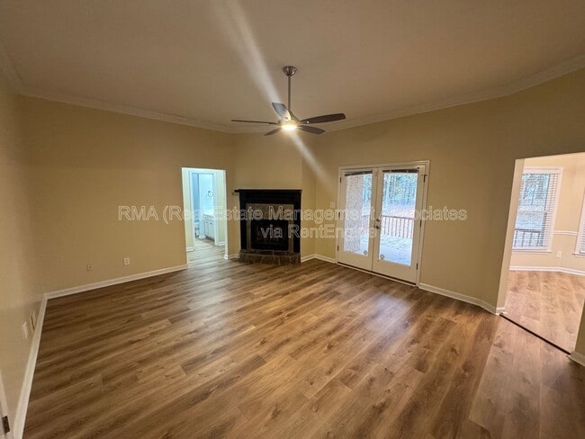 Foto del edificio - 129 Wagon Wheel Cir