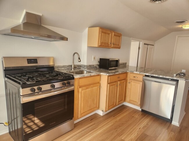 Building Photo - 809 Bay Ridge Ave