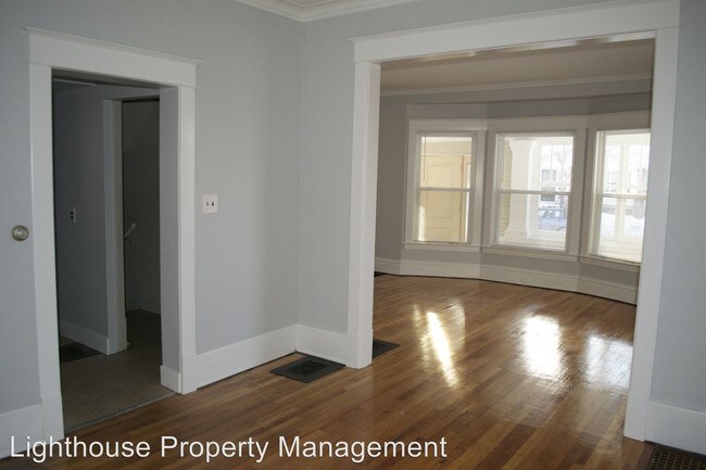 Foto del edificio - 644 Fuller Ave SE