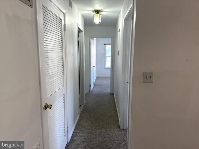 Foto del edificio - 102 Sequoia Ct