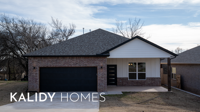 Building Photo - 308 W 3rd St